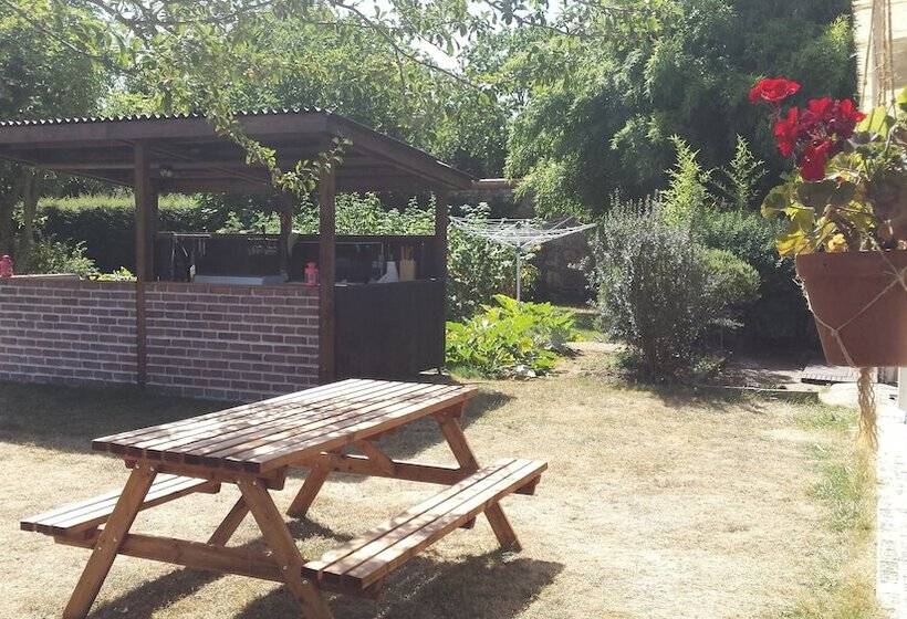 בית מלון כפרי La Pomme D Or