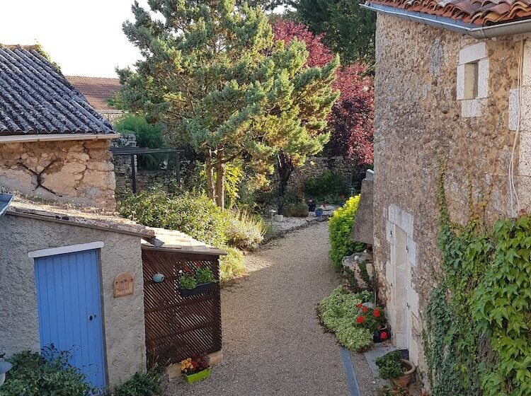 בית מלון כפרי La Pomme D Or