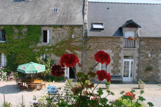 Отель La Québécoise