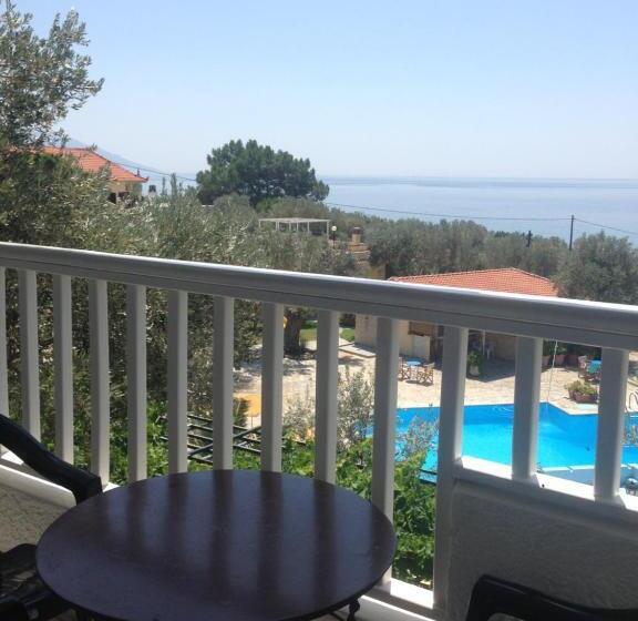 فندق Limnionas Bay Village