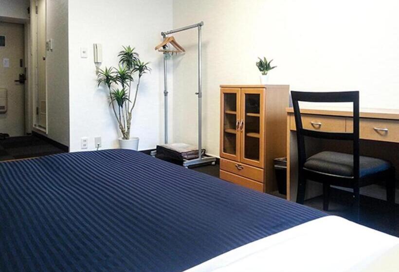 Отель Livemax Budget Fuchu