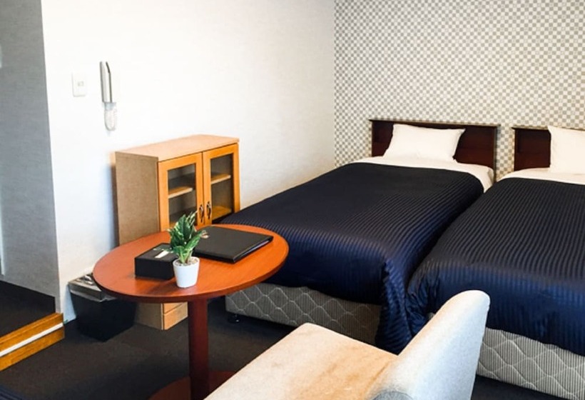 בית מלון כפרי Livemax Budget Fuchu