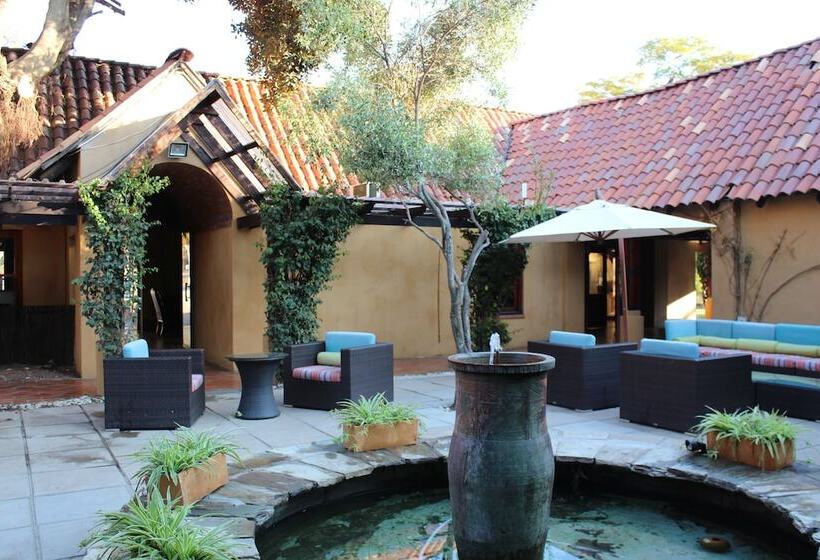 Lombardy Boutique Hotel & Conference Centre