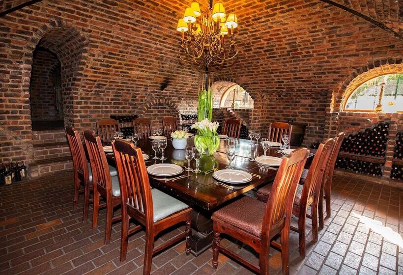 Lombardy Boutique Hotel & Conference Centre