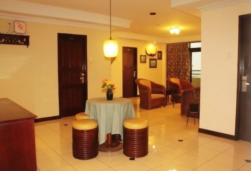 فندق Losari Beach Inn