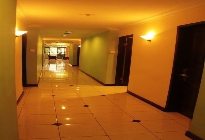 فندق Losari Beach Inn