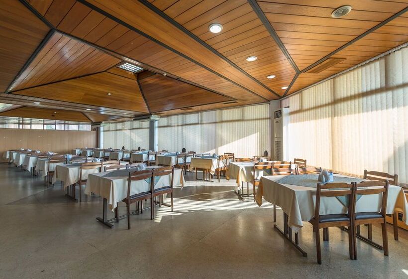 هتل Magadan Health Resort