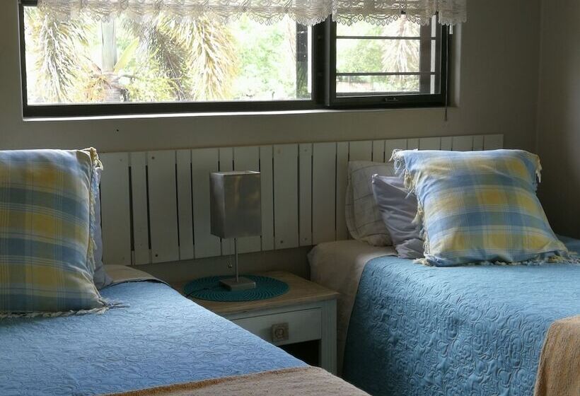 בית מלון כפרי Meerkat Manor