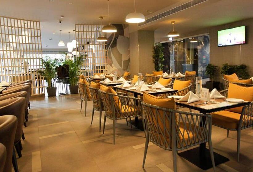 فندق Mercure Chandigarh Tribune Chowk