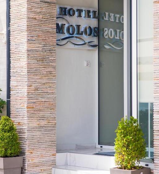هتل Molos