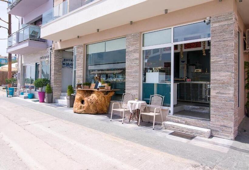 هتل Molos