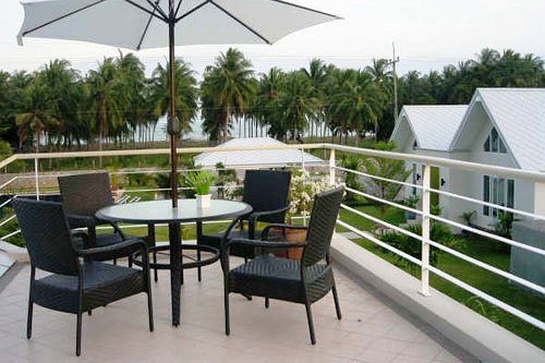 בית מלון כפרי Nanachart Beach Homes