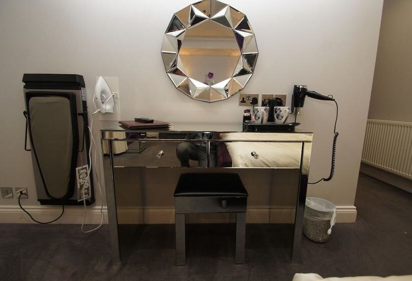 فندق New Westcliff