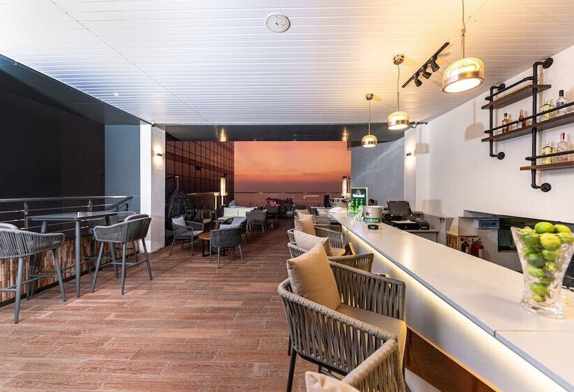 호텔 Pearl Grand By Rathna