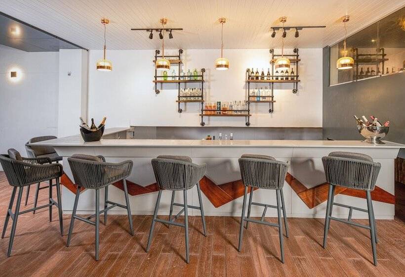 호텔 Pearl Grand By Rathna