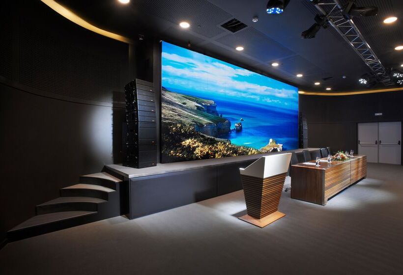 בית מלון כפרי Pomegranate Wellness Spa