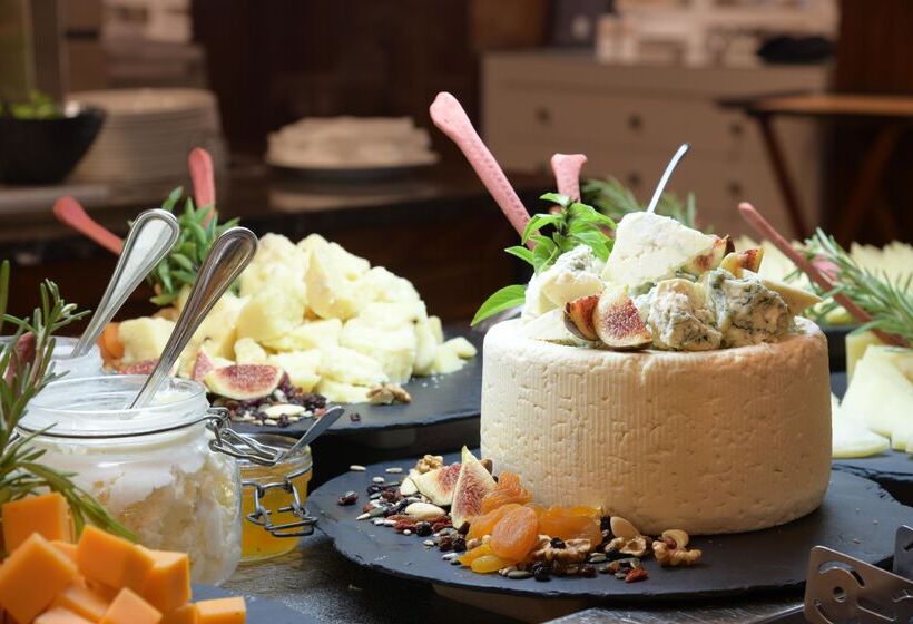 בית מלון כפרי Pomegranate Wellness Spa