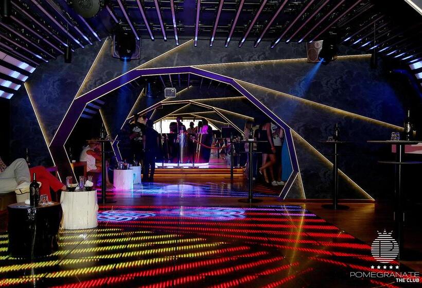 בית מלון כפרי Pomegranate Wellness Spa