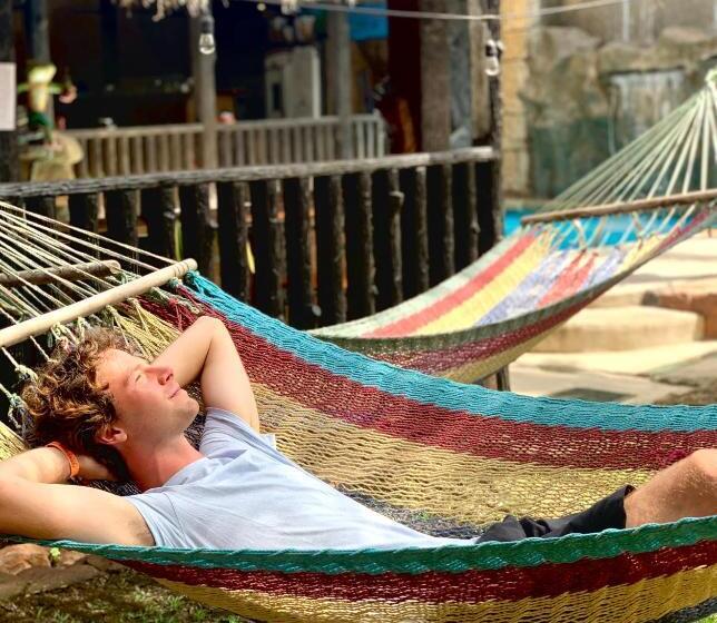 فندق Poshtel Arenal