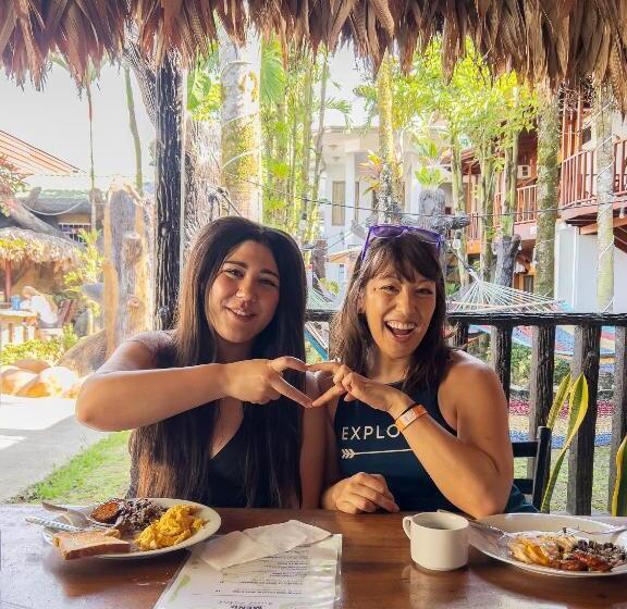 فندق Poshtel Arenal