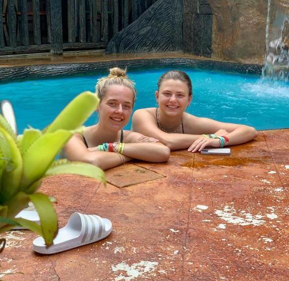 فندق Poshtel Arenal