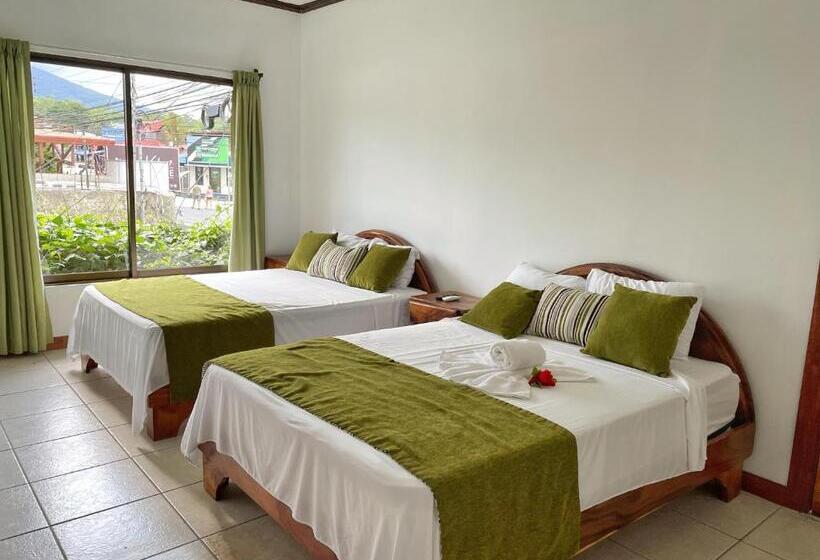 فندق Poshtel Arenal