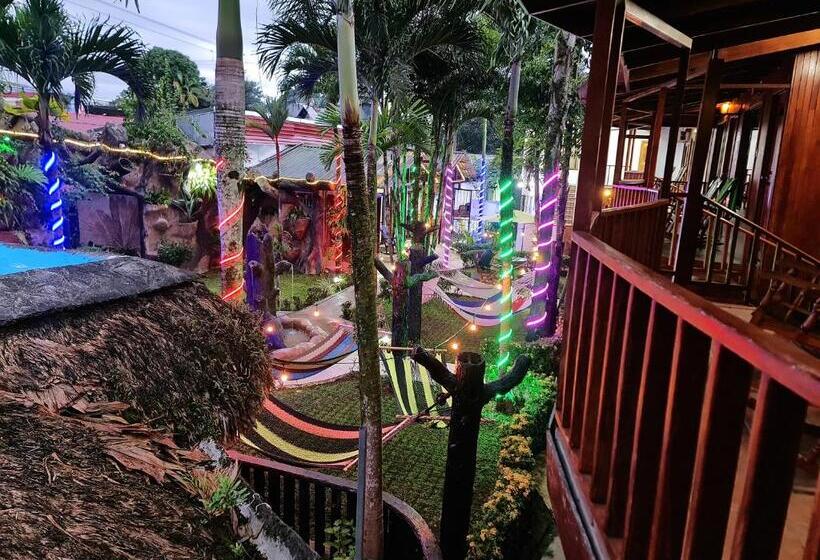 فندق Poshtel Arenal