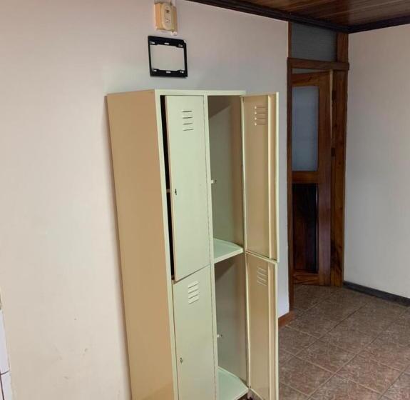 فندق Poshtel Arenal