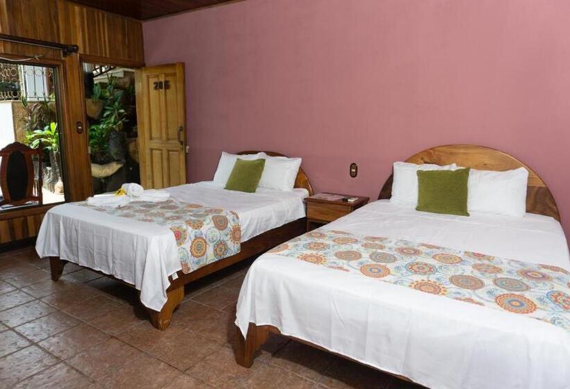 فندق Poshtel Arenal