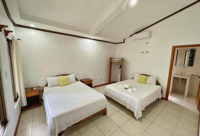 فندق Poshtel Arenal