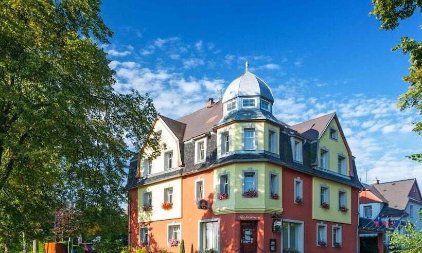 هتل Pytloun Design Self Checkin