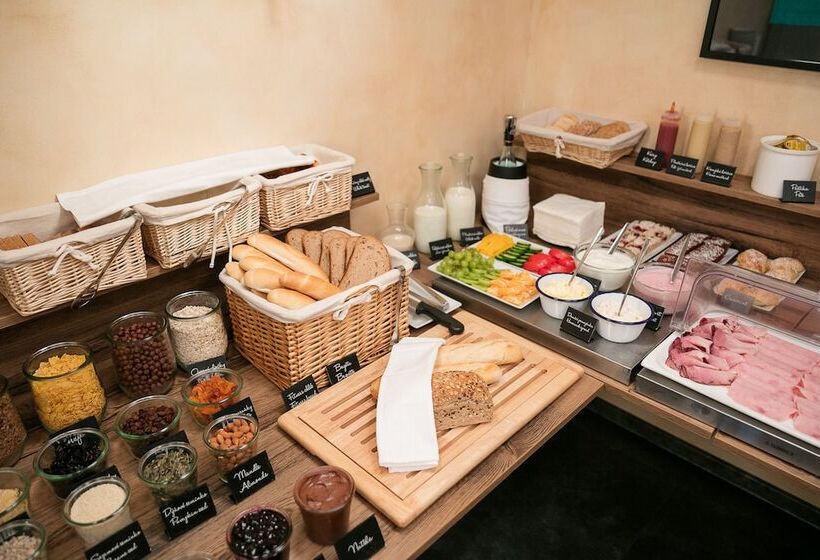 هتل Pytloun Design Self Checkin