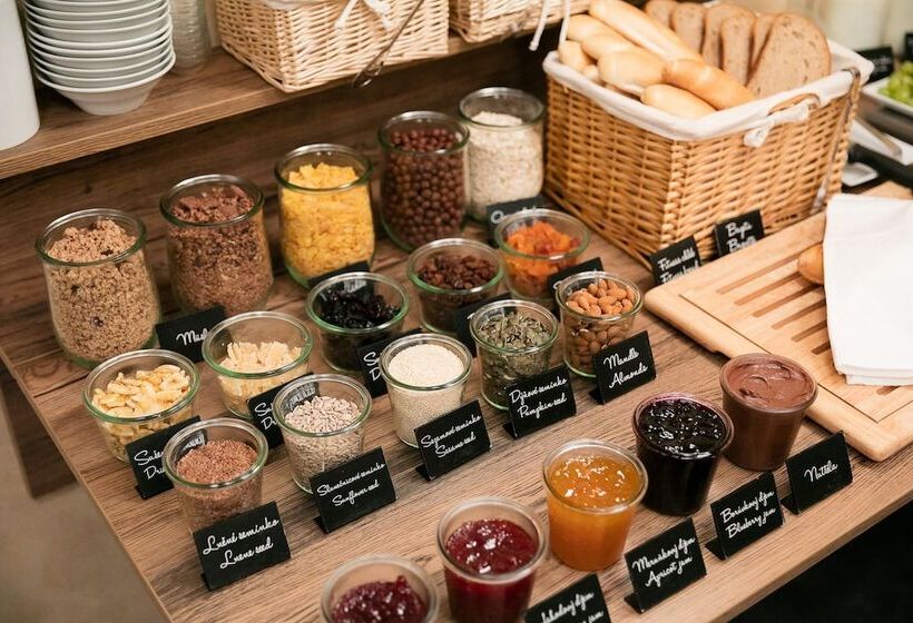 هتل Pytloun Design Self Checkin