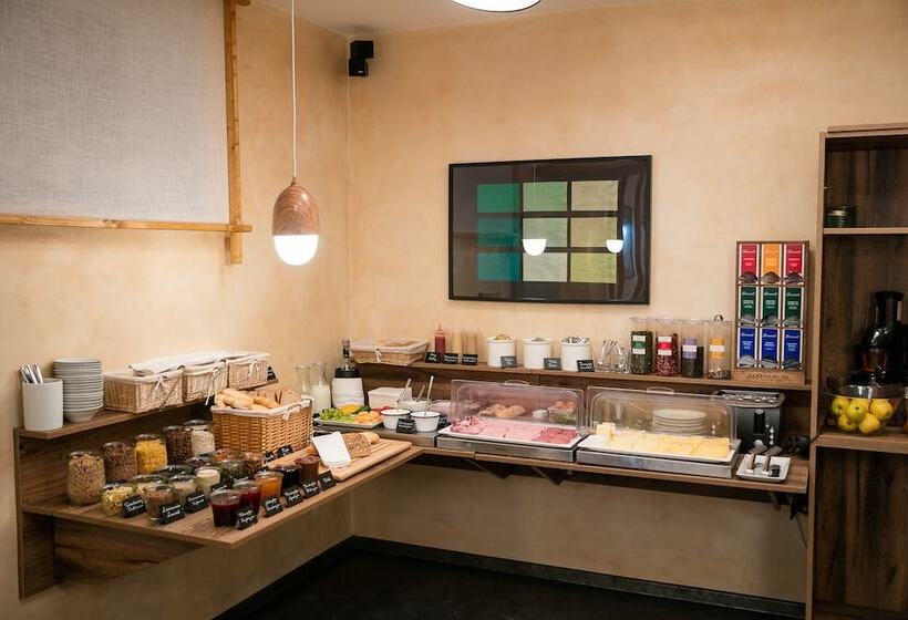 هتل Pytloun Design Self Checkin