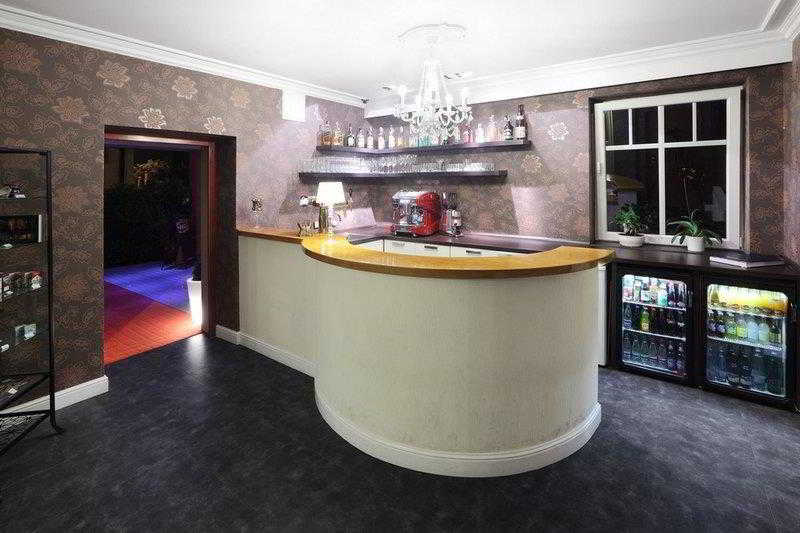 هتل Pytloun Design Self Checkin