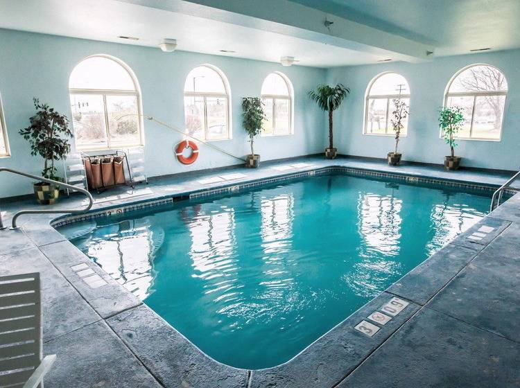 فندق Quality Inn & Suites Woodstock Near Lake Geneva