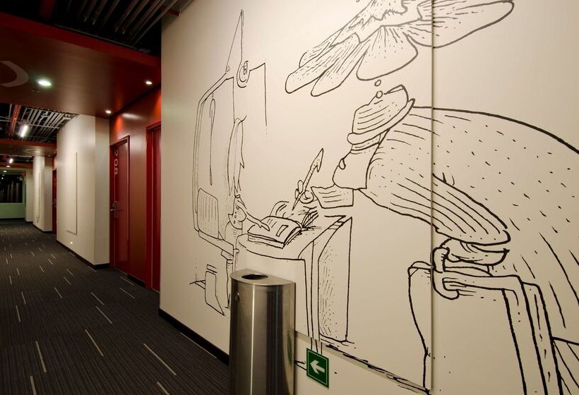 ホテル Ramada Encore By Wyndham Guadalajara Sur