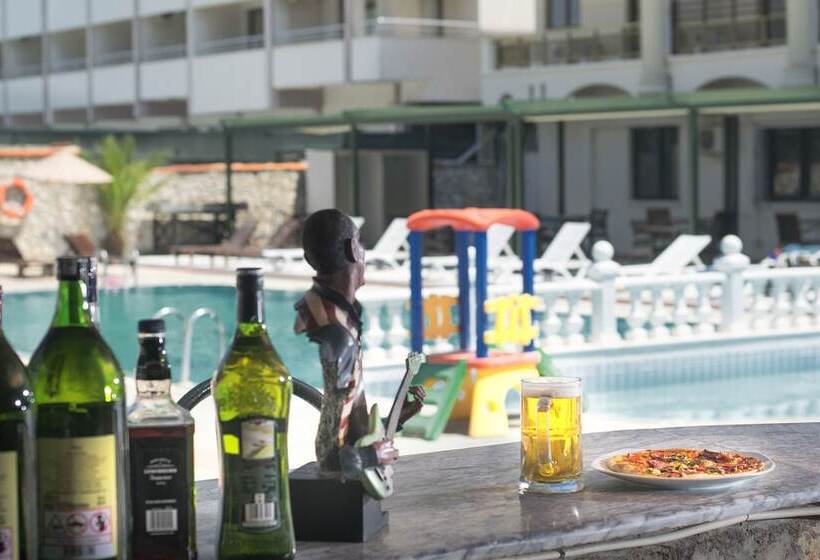 בית מלון כפרי Temple Beach