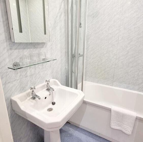 ホテル The Guards