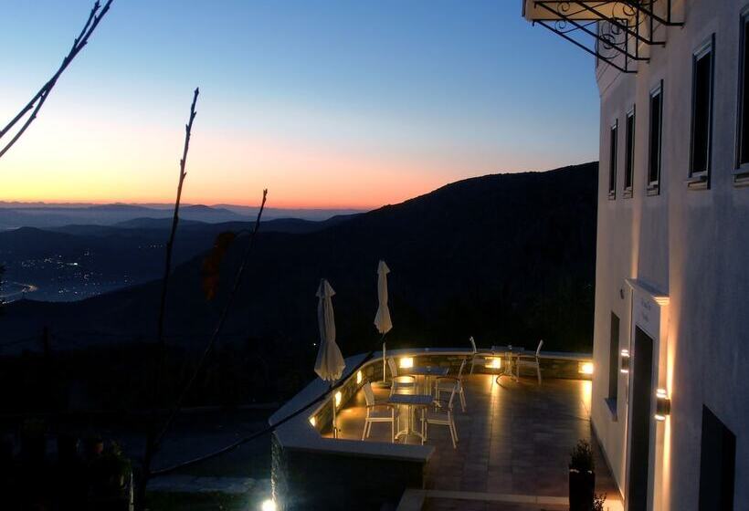 酒店 The Lotus Tree