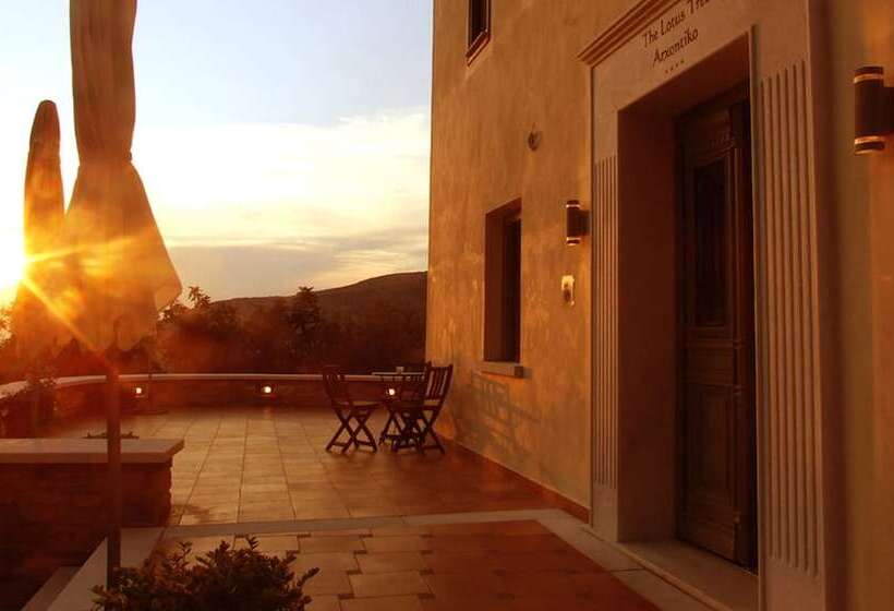 هتل The Lotus Tree