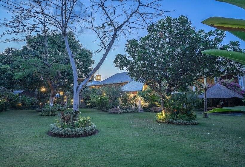 בית מלון כפרי The Lovina