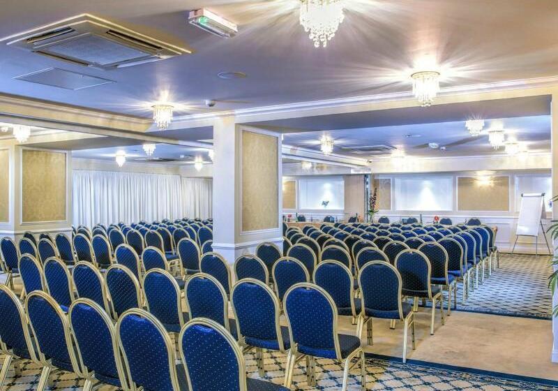 酒店 The Richmond Apart