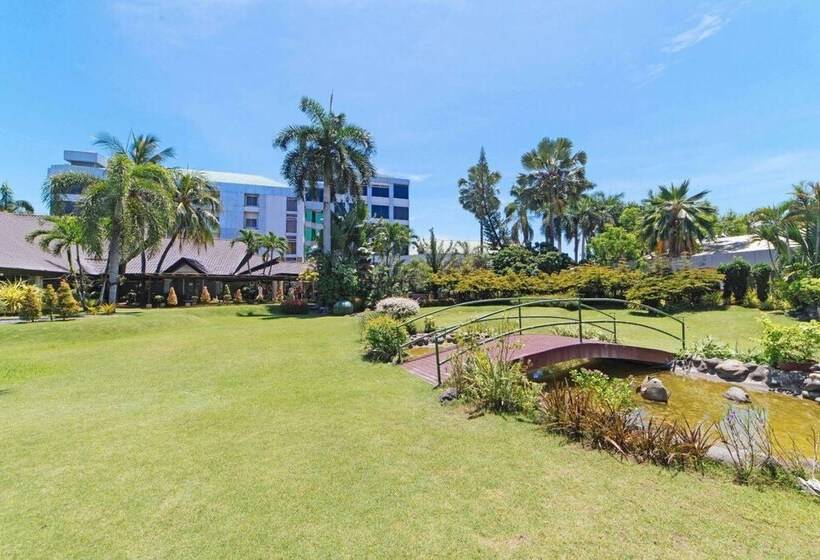 The Ritz Hotel At Garden Oases