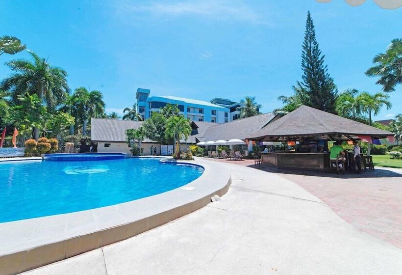 The Ritz Hotel At Garden Oases