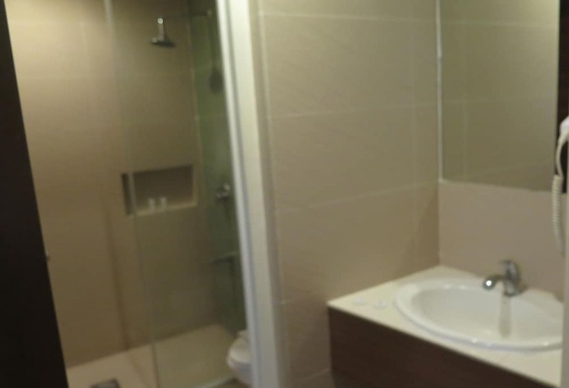 The Ritz Hotel At Garden Oases