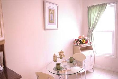 호텔 Urban Living Suites