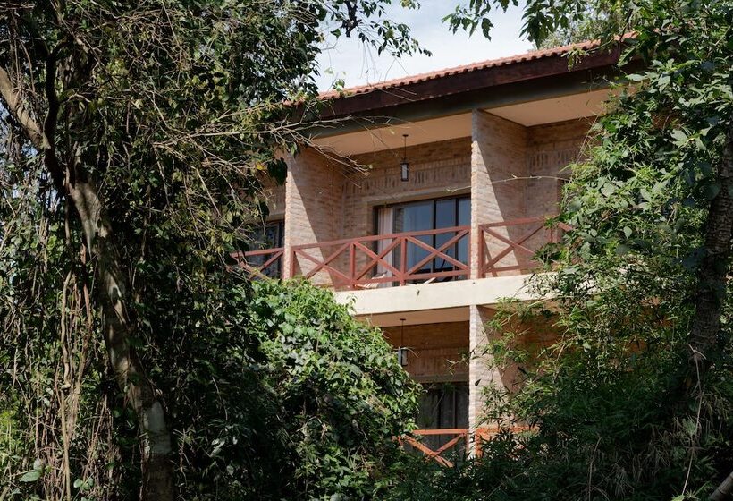 Отель Village Cataratas