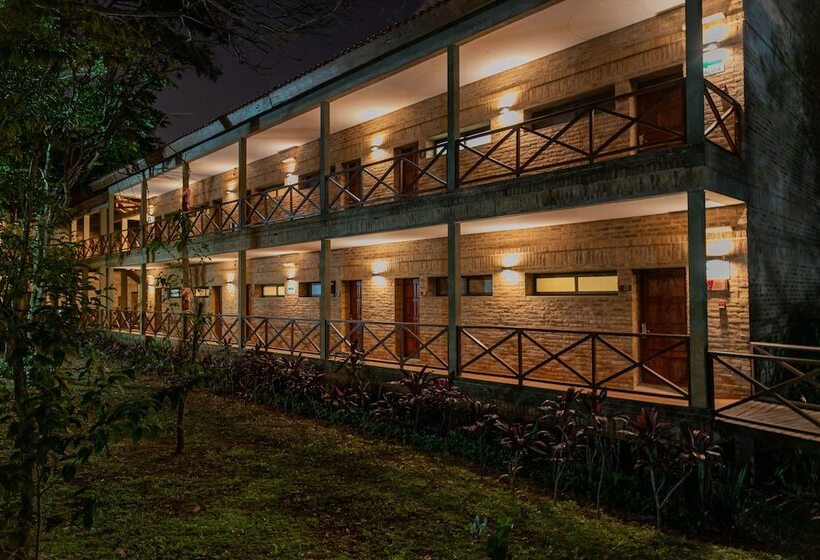 Отель Village Cataratas