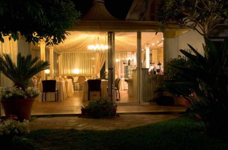 Отель Villamare